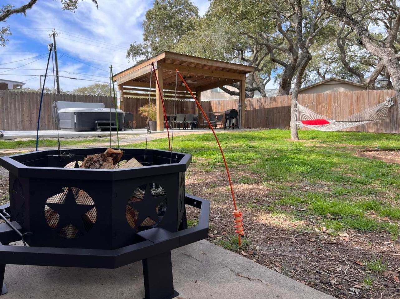 Вилла Knot Bay Haven, Dog Friendly, Hot Tub, Fenced Yard, Patio And Grill, 3 Br Рокпорт Экстерьер фото